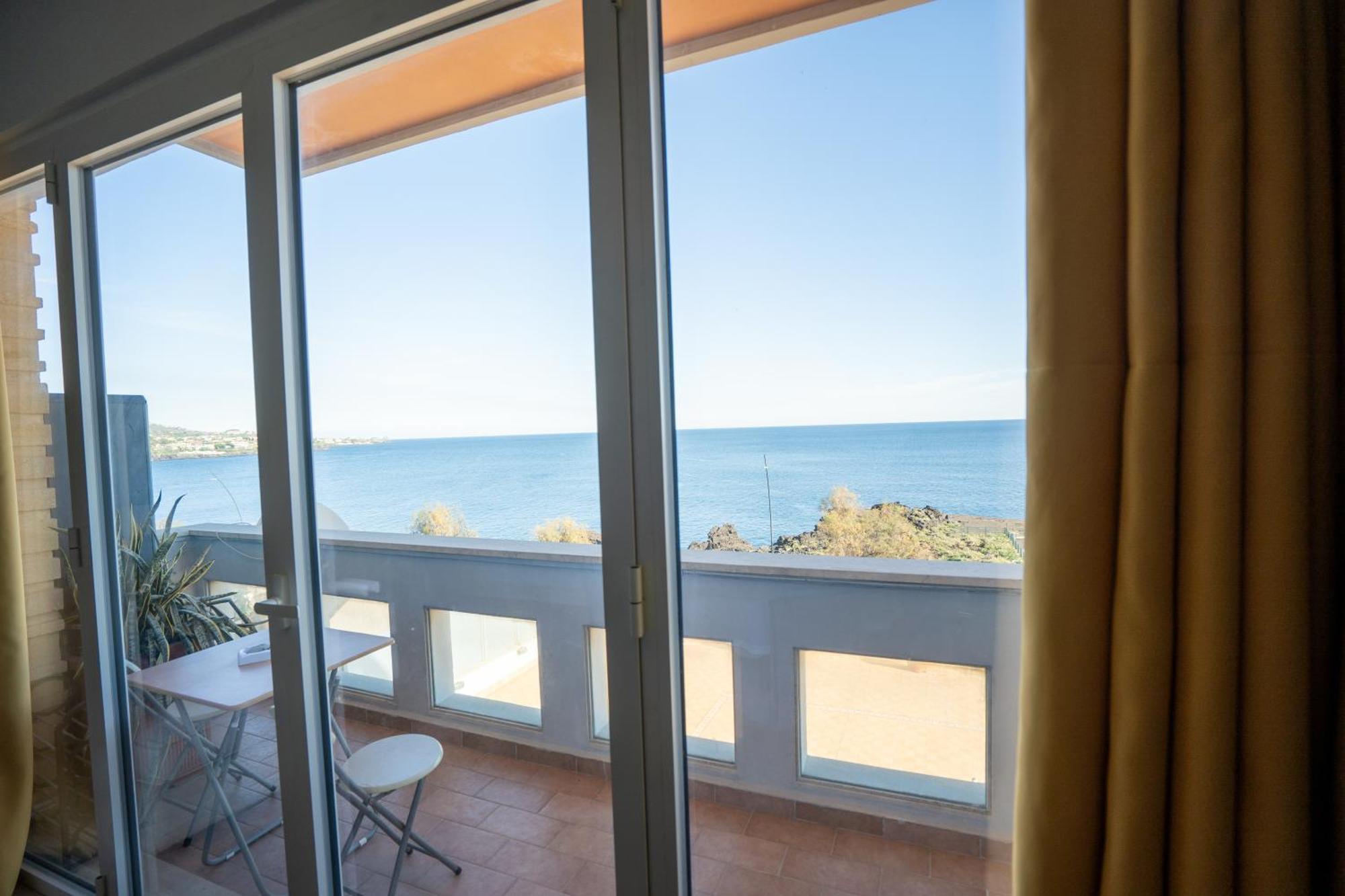 Perla Marina Sea View Apartment CTA Eksteriør bilde