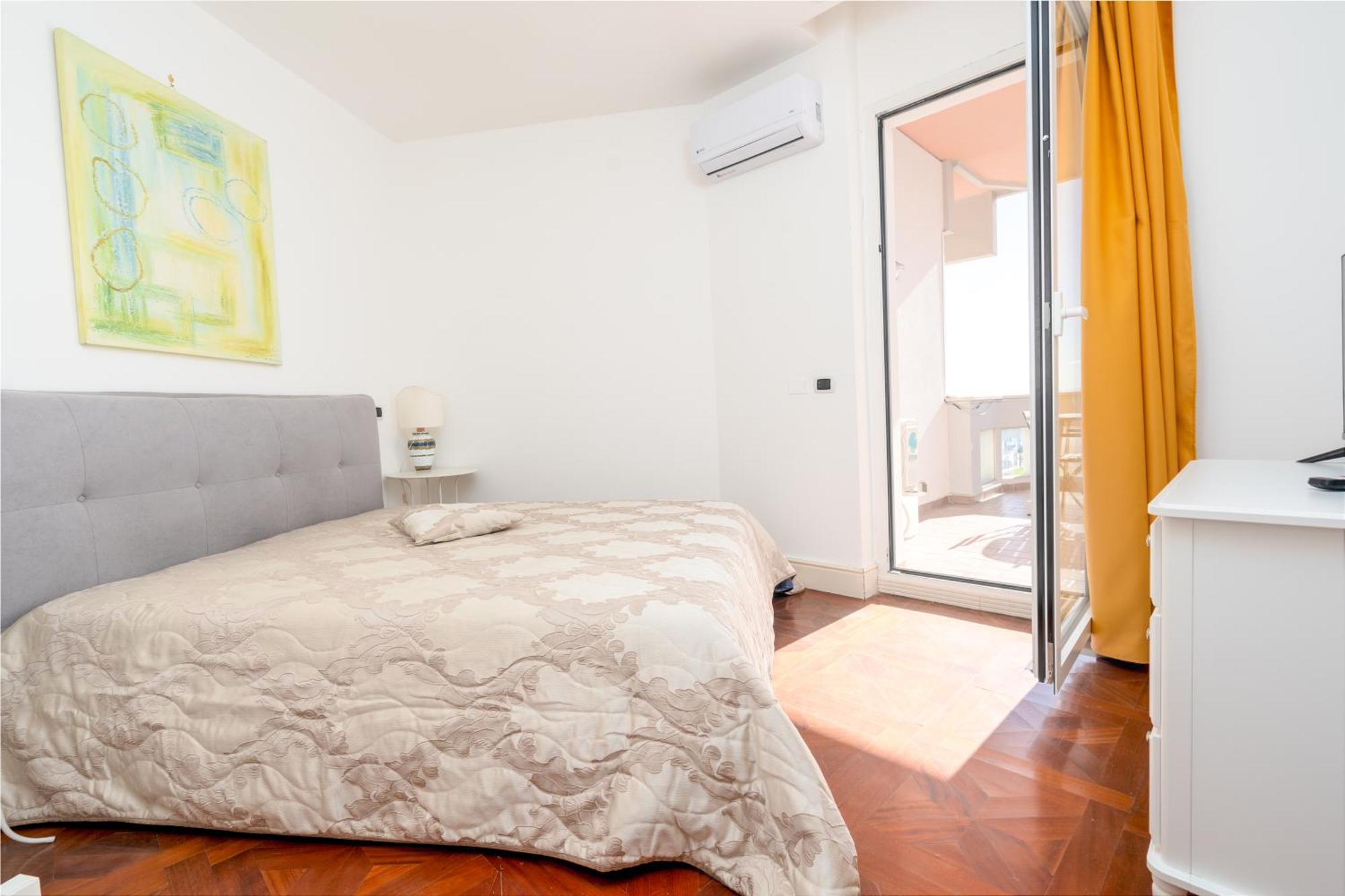 Perla Marina Sea View Apartment CTA Eksteriør bilde